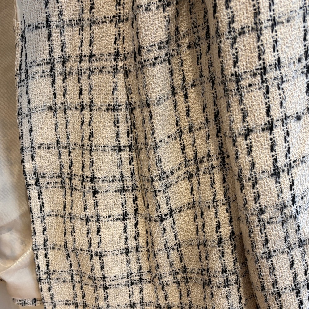 entro Cream and Navy Plaid Tweed Blazer - Picture 4 of 5